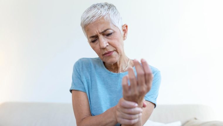 Artrite reumatoide dá direito aos benefícios do INSS?